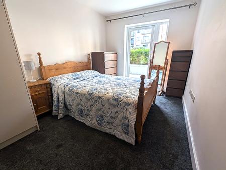 2 bedroom Flat to let in 14 Aerodrome Road, Colindale, London, NW9