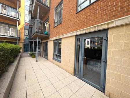 2 bedroom Flat to let in 14 Aerodrome Road, Colindale, London, NW9