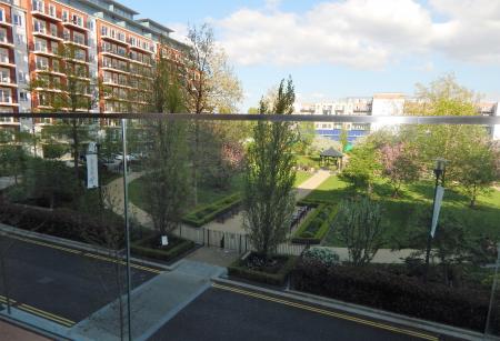 2 bedroom Flat to let in 3 Beaufort Square, Beaufort Park, London, NW9