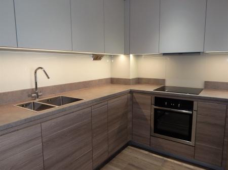 2 bedroom Flat to let in 3 Beaufort Square, Beaufort Park, London, NW9