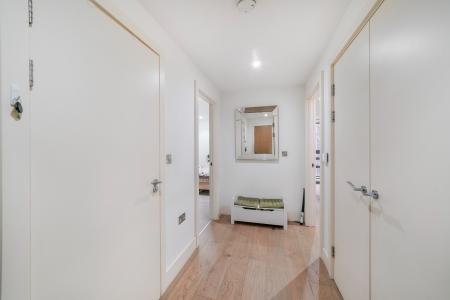 1 bedroom Flat to let in Empire Way, Wembley, HA9
