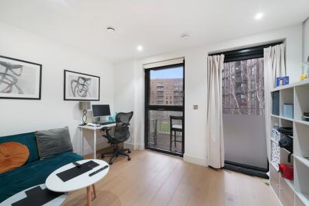 1 bedroom Flat to let in Empire Way, Wembley, HA9
