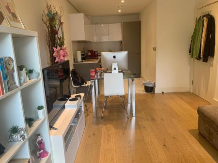 1 bedroom Flat to let in Empire Way, Wembley, HA9