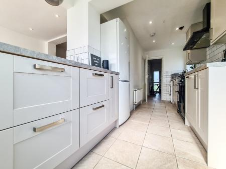 3 bedroom Semi-detached house to let in Watford Way, Hendon, London, NW4