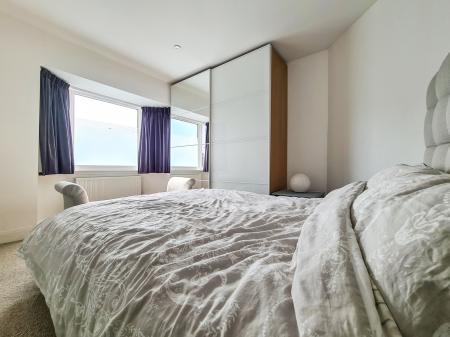 3 bedroom Semi-detached house to let in Watford Way, Hendon, London, NW4