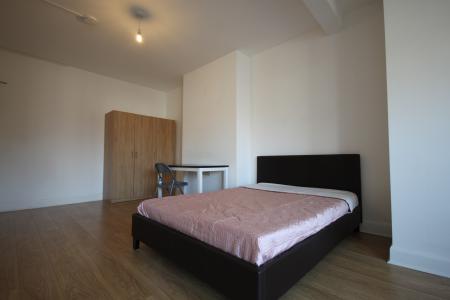 0 bedroom House share to let in Hall Lane, Hendon, London, NW4