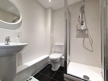 2 bedroom Flat to let in 1 Needleman Close, Colindale, London, NW9