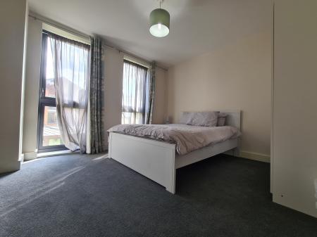 2 bedroom Flat to let in 1 Needleman Close, Colindale, London, NW9