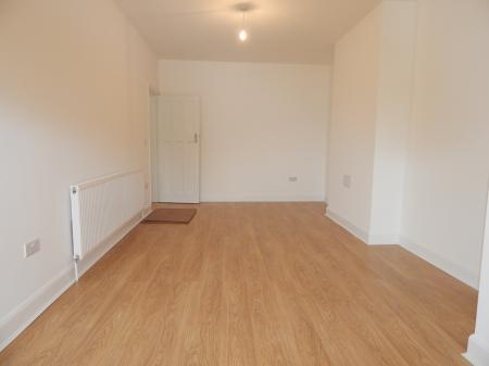 5 bedroom Semi-detached house for sale in Hall Lane, Hendon, London, NW4