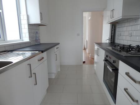 5 bedroom Semi-detached house for sale in Hall Lane, Hendon, London, NW4