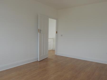 5 bedroom Semi-detached house for sale in Hall Lane, Hendon, London, NW4