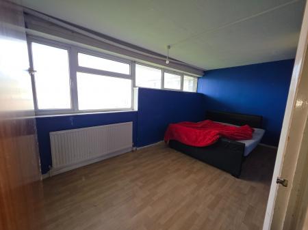 2 bedroom Maisonette for sale in Portland Road, Hayes, UB4