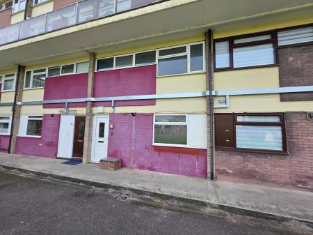 2 bedroom Maisonette for sale in Portland Road, Hayes, UB4