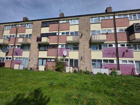 2 bedroom Maisonette for sale in Portland Road, Hayes, UB4