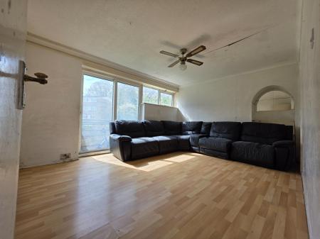 2 bedroom Maisonette for sale in Portland Road, Hayes, UB4