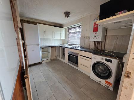 2 bedroom Maisonette for sale in Portland Road, Hayes, UB4