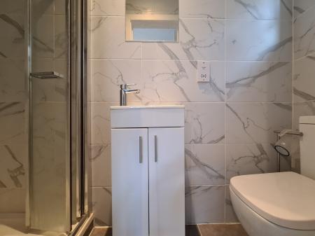 1 bedroom House share to let in Golders Green Road, Golders Green, London, NW11