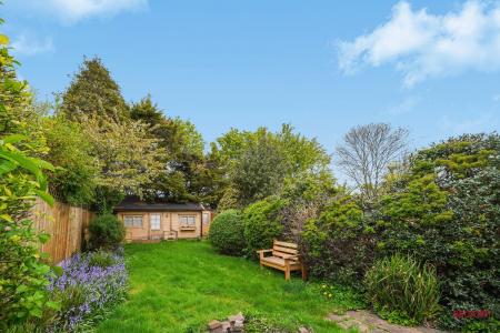 3 bedroom Semi-detached house for sale in Halliwick Road, London, N10