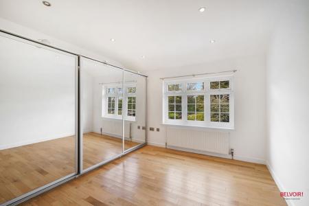 3 bedroom Semi-detached house for sale in Halliwick Road, London, N10