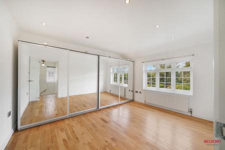 3 bedroom Semi-detached house for sale in Halliwick Road, London, N10