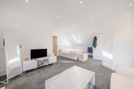1 bedroom Studio flat for sale in Herbert Road, West Hendon, London, NW9