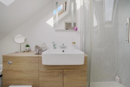 1 bedroom Studio flat for sale in Herbert Road, West Hendon, London, NW9