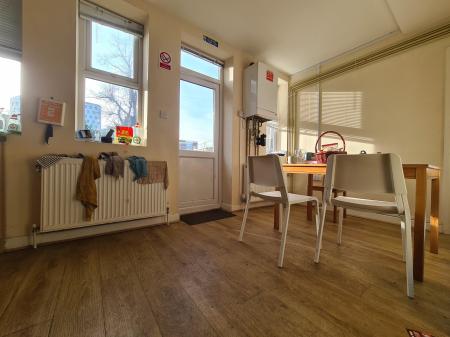 1 bedroom House share to let in Chalkhill Road, Wembley, HA9