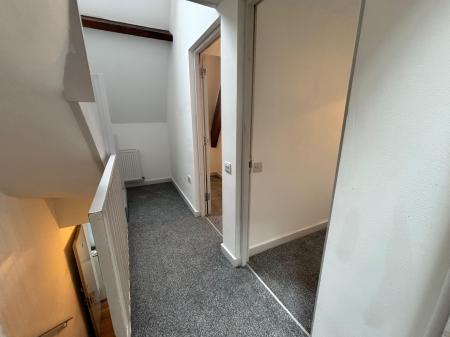 3 bedroom Flat to let in 121 Cannon Street Road, London, E1