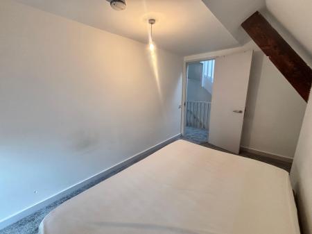 3 bedroom Flat to let in 121 Cannon Street Road, London, E1