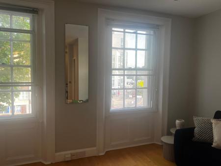 1 bedroom Flat to let in Holland Park Avenue, Kensington, London, W11