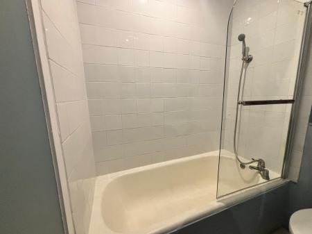 1 bedroom Flat to let in Holland Park Avenue, Kensington, London, W11