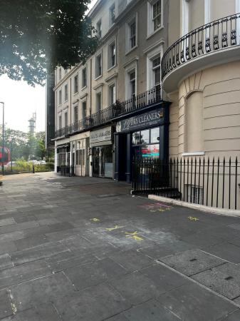 1 bedroom Flat to let in Holland Park Avenue, Kensington, London, W11