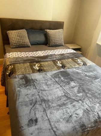 1 bedroom Flat to let in Holland Park Avenue, Kensington, London, W11