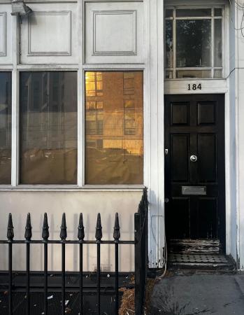 1 bedroom Flat to let in Holland Park Avenue, Kensington, London, W11