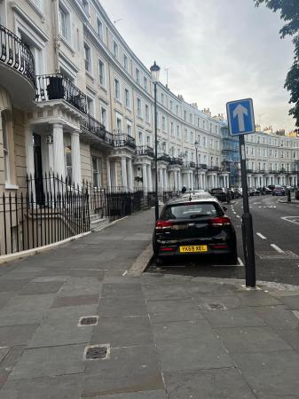 1 bedroom Flat to let in Holland Park Avenue, Kensington, London, W11