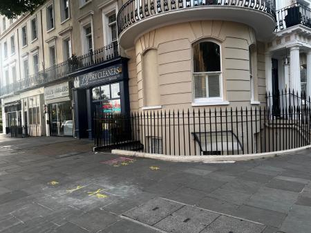 Holland Park Avenue, Kensington, London, W11