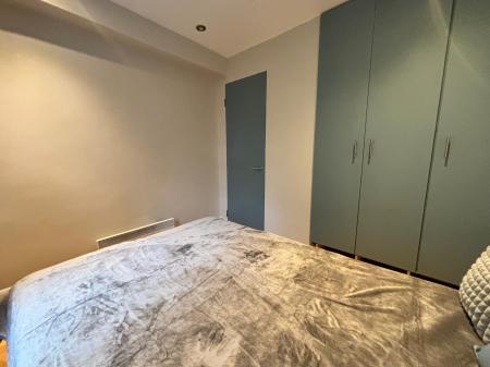 1 bedroom Flat to let in Holland Park Avenue, Kensington, London, W11