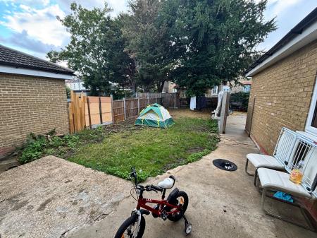 0 bedroom Flat to let in Seymour Gardens, London, IG1