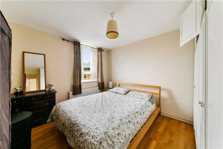 1 bedroom Flat to let in Burr Close, London, E1W