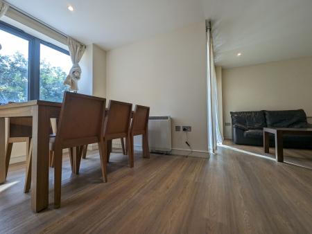 3 bedroom Flat to let in William Road, Euston, London, NW1