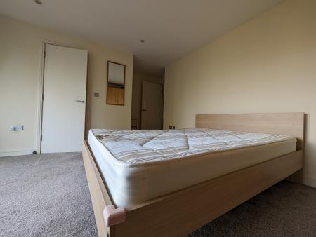 3 bedroom Flat to let in William Road, Euston, London, NW1