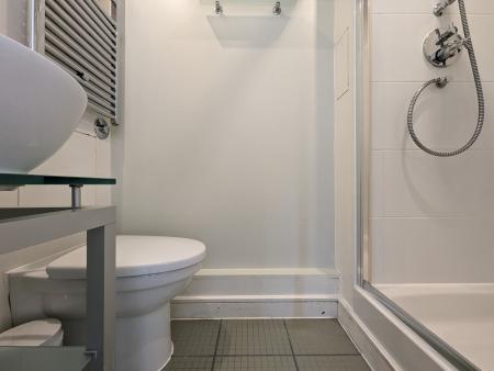 3 bedroom Flat to let in William Road, Euston, London, NW1
