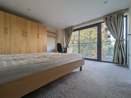 3 bedroom Flat to let in William Road, Euston, London, NW1