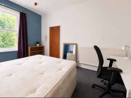 6 bedroom Semi-detached house to let in Ennis Road, Finsbury Park, London, N4