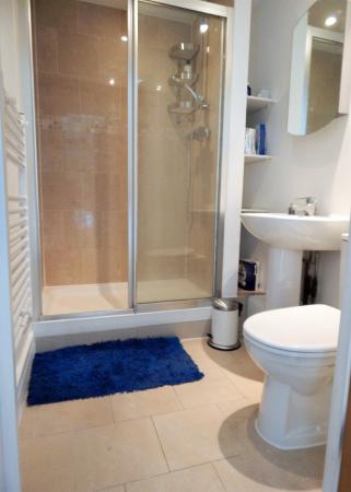 2 bedroom Flat to let in 87 Greyhound HIll, Hendon, London, NW4