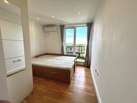 2 bedroom Flat to let in 87 Greyhound HIll, Hendon, London, NW4