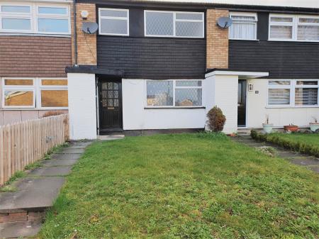 3 bedroom Terraced House to let in Thrales Close, Luton, LU3