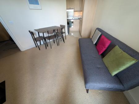1 bedroom Flat to let in 87 Greyhound Hill, Hendon, London, NW4