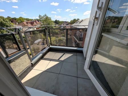 1 bedroom Flat to let in 87 Greyhound Hill, Hendon, London, NW4
