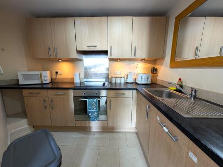 1 bedroom Flat to let in 87 Greyhound Hill, Hendon, London, NW4